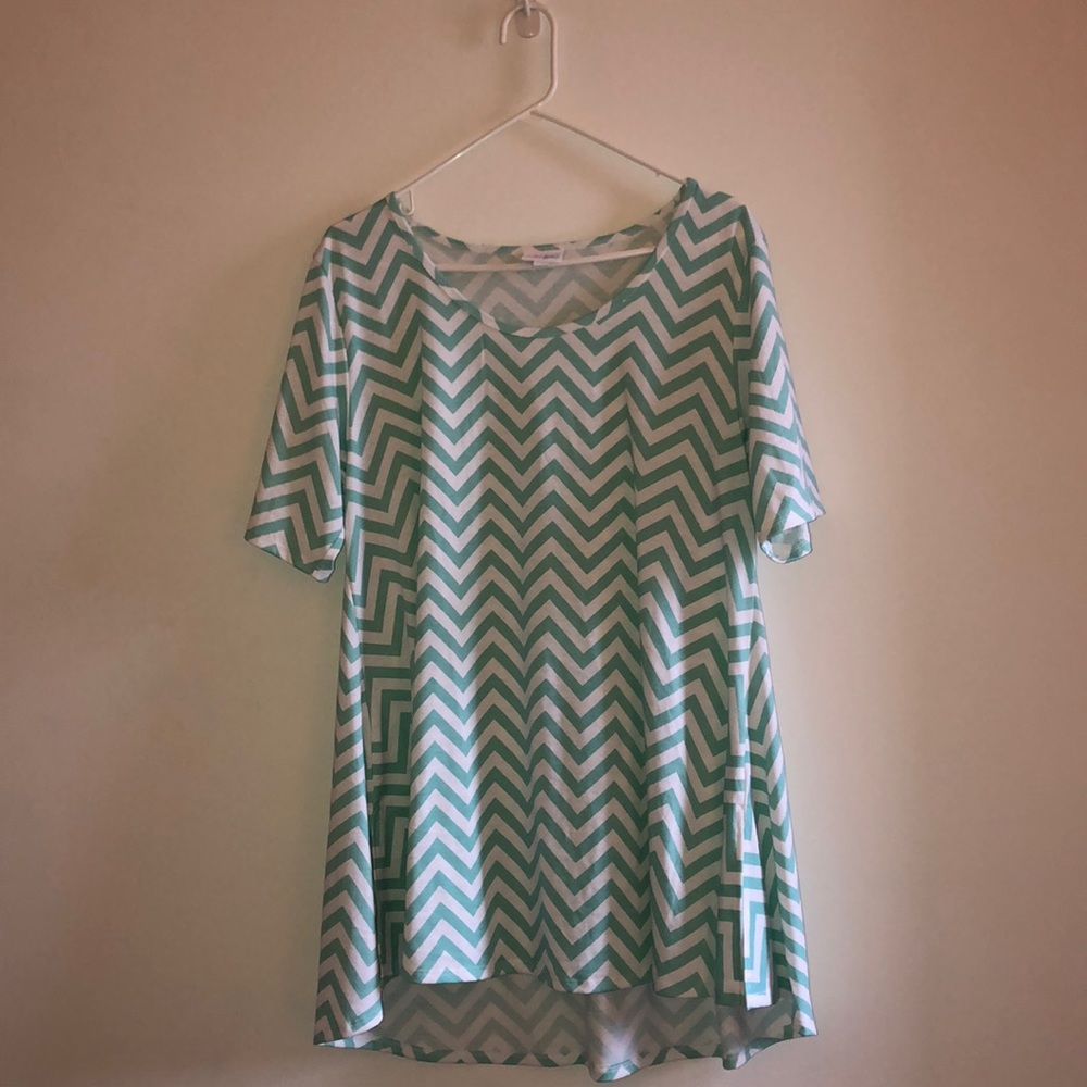 Lularoe Perfect T swing style t-shirt